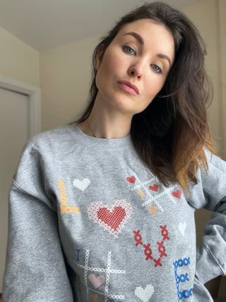 XOXO crewneck unisexe - tamelo boutique